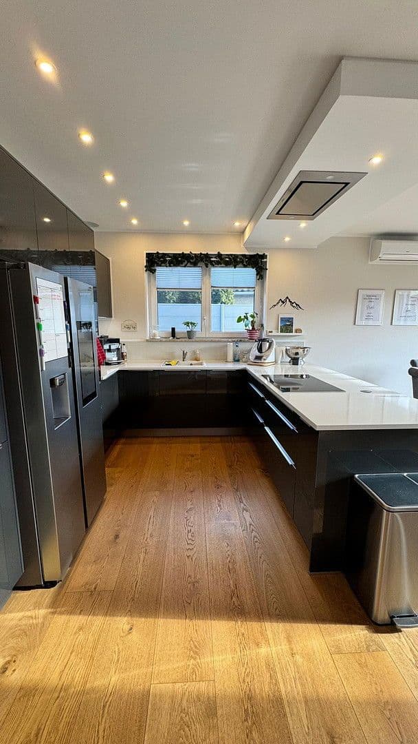 Prodej domu 198 m², pozemek 703 m², Berlin, Berlín Prodej domu 198 m², pozemek 703 m², Berlin, Berlín