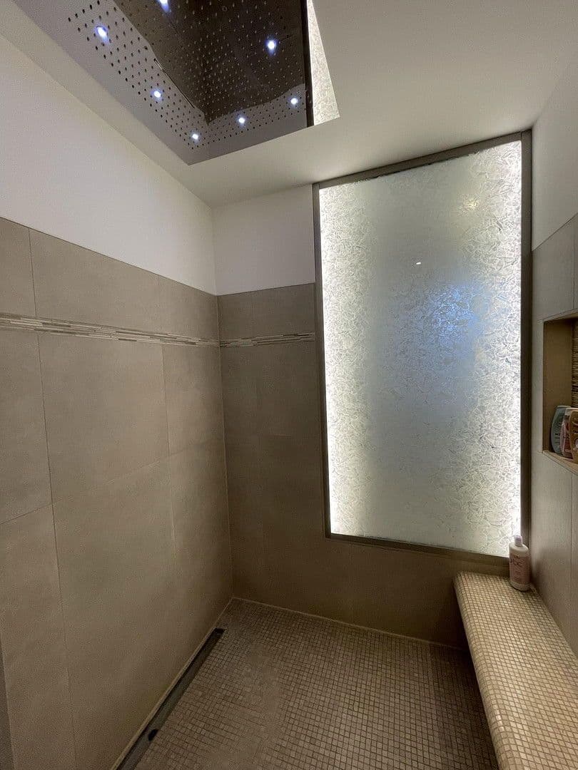 Prodej domu 198 m², pozemek 703 m², Berlin, Berlín Prodej domu 198 m², pozemek 703 m², Berlin, Berlín