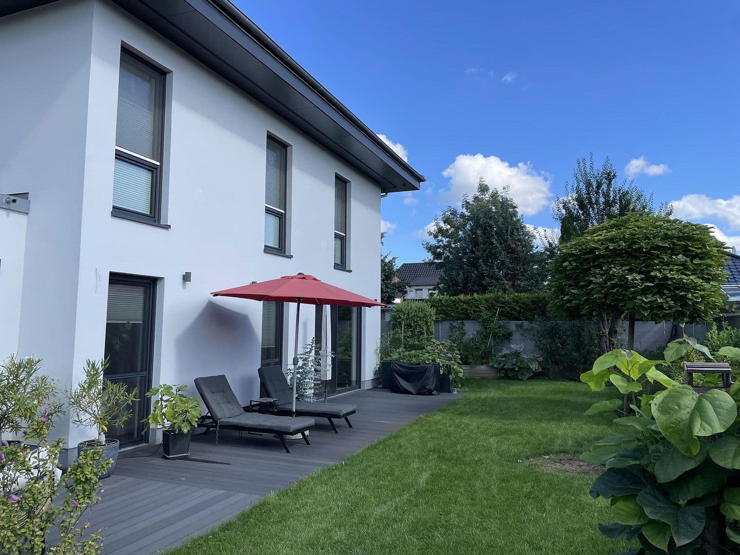 Prodej domu 198 m², pozemek 703 m², Berlin, Berlín Prodej domu 198 m², pozemek 703 m², Berlin, Berlín