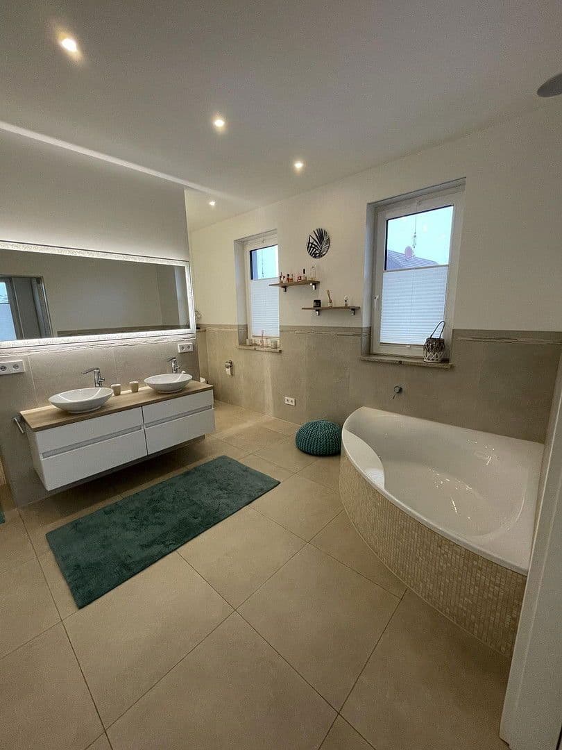 Prodej domu 198 m², pozemek 703 m², Berlin, Berlín Prodej domu 198 m², pozemek 703 m², Berlin, Berlín