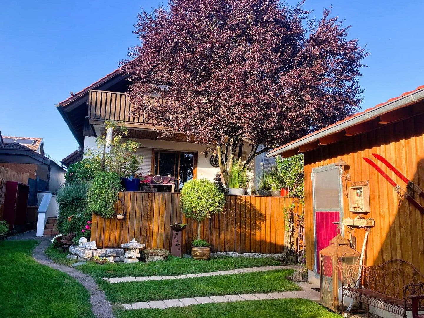 Prodej domu 129 m², pozemek 4.804 m², Wüstenrot, Bádensko-Württembersko Prodej domu 129 m², pozemek 4.804 m², Wüstenrot, Bádensko-Württembersko