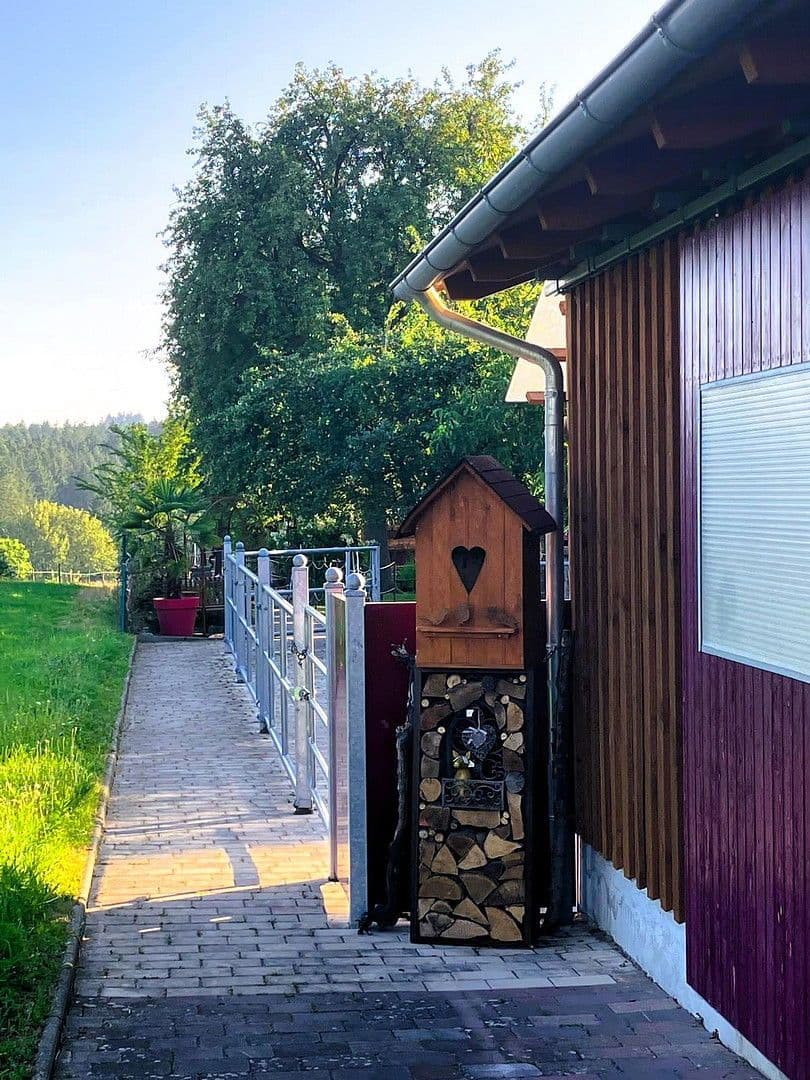 Prodej domu 129 m², pozemek 4.804 m², Wüstenrot, Bádensko-Württembersko Prodej domu 129 m², pozemek 4.804 m², Wüstenrot, Bádensko-Württembersko