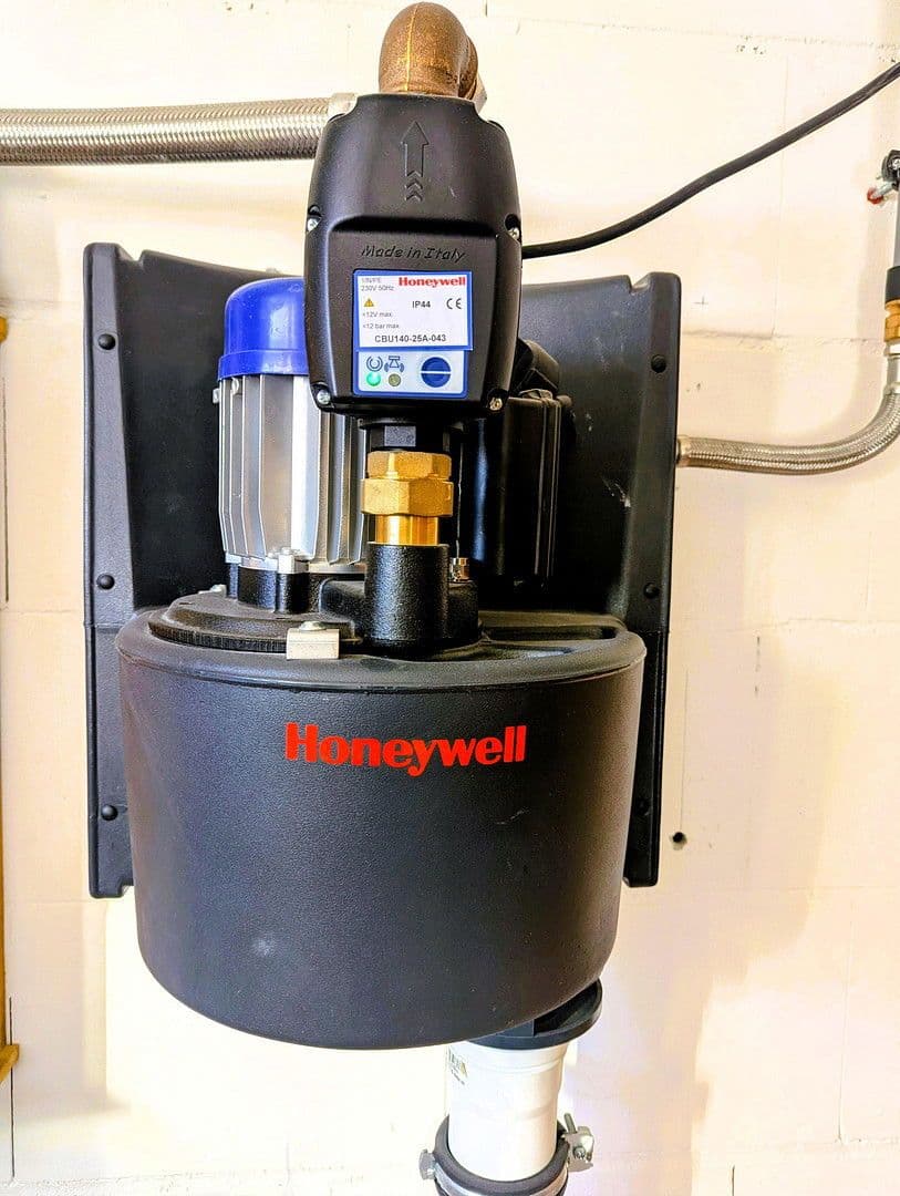 Prodej domu 129 m², pozemek 4.804 m², Wüstenrot, Bádensko-Württembersko Prodej domu 129 m², pozemek 4.804 m², Wüstenrot, Bádensko-Württembersko