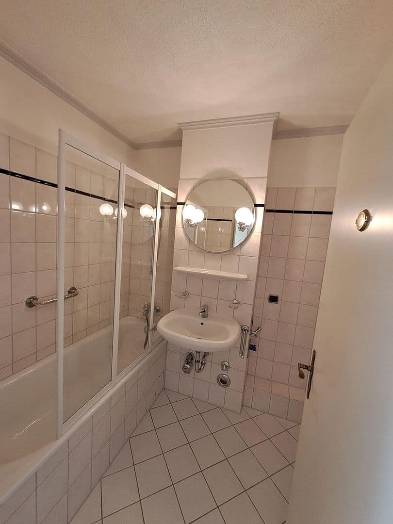 Pronájem bytu 3+1 87 m², Bremen, Bremen Pronájem bytu 3+1 87 m², Bremen, Bremen