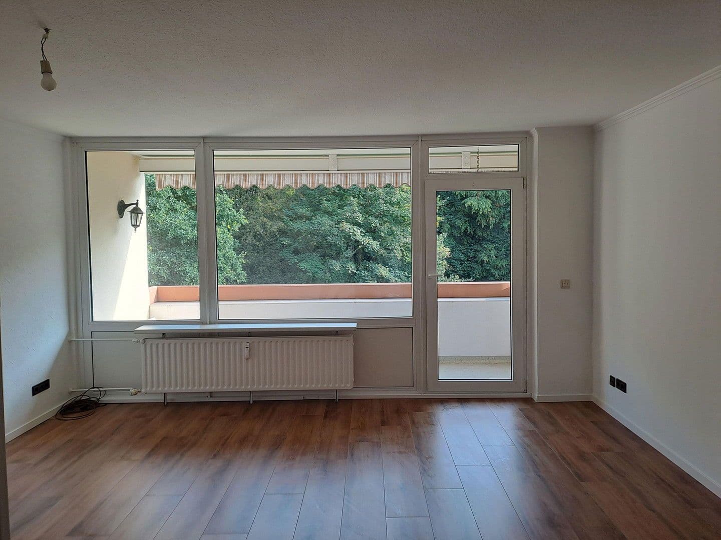 Pronájem bytu 3+1 87 m², Bremen, Bremen Pronájem bytu 3+1 87 m², Bremen, Bremen