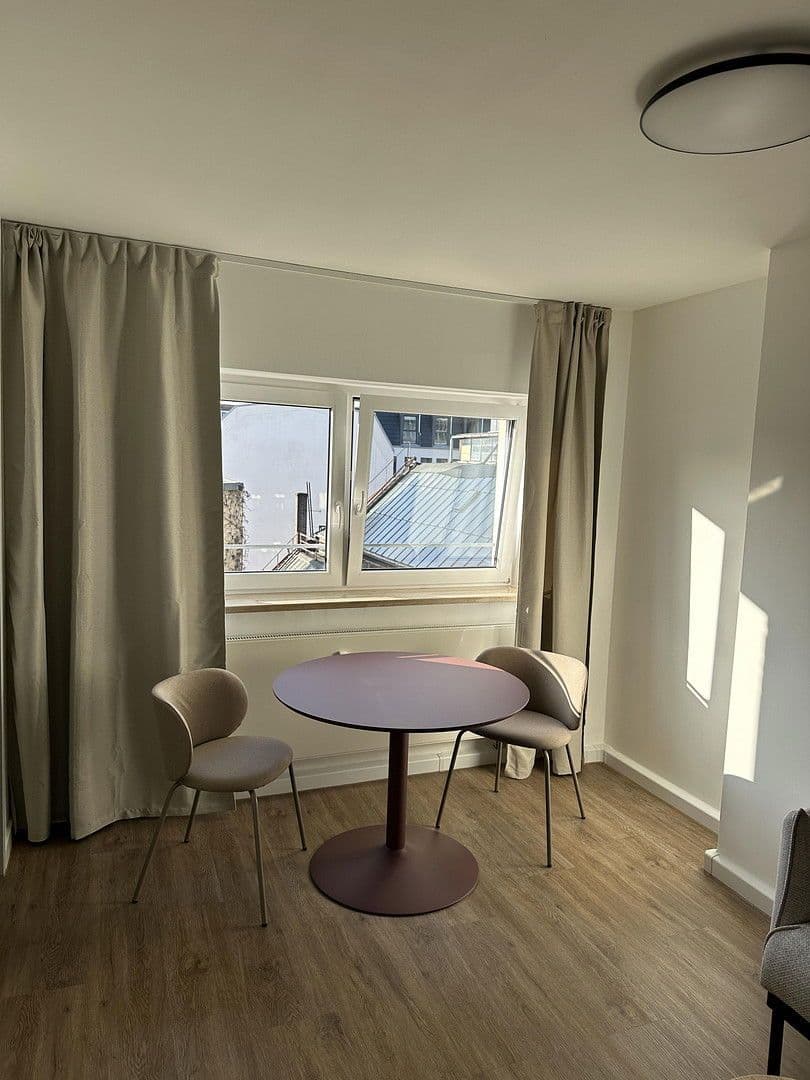 Pronájem bytu 1+1 41 m², Goldschmidtstr. 29 a, Leipzig, Sasko Pronájem bytu 1+1 41 m², Goldschmidtstr. 29 a, Leipzig, Sasko