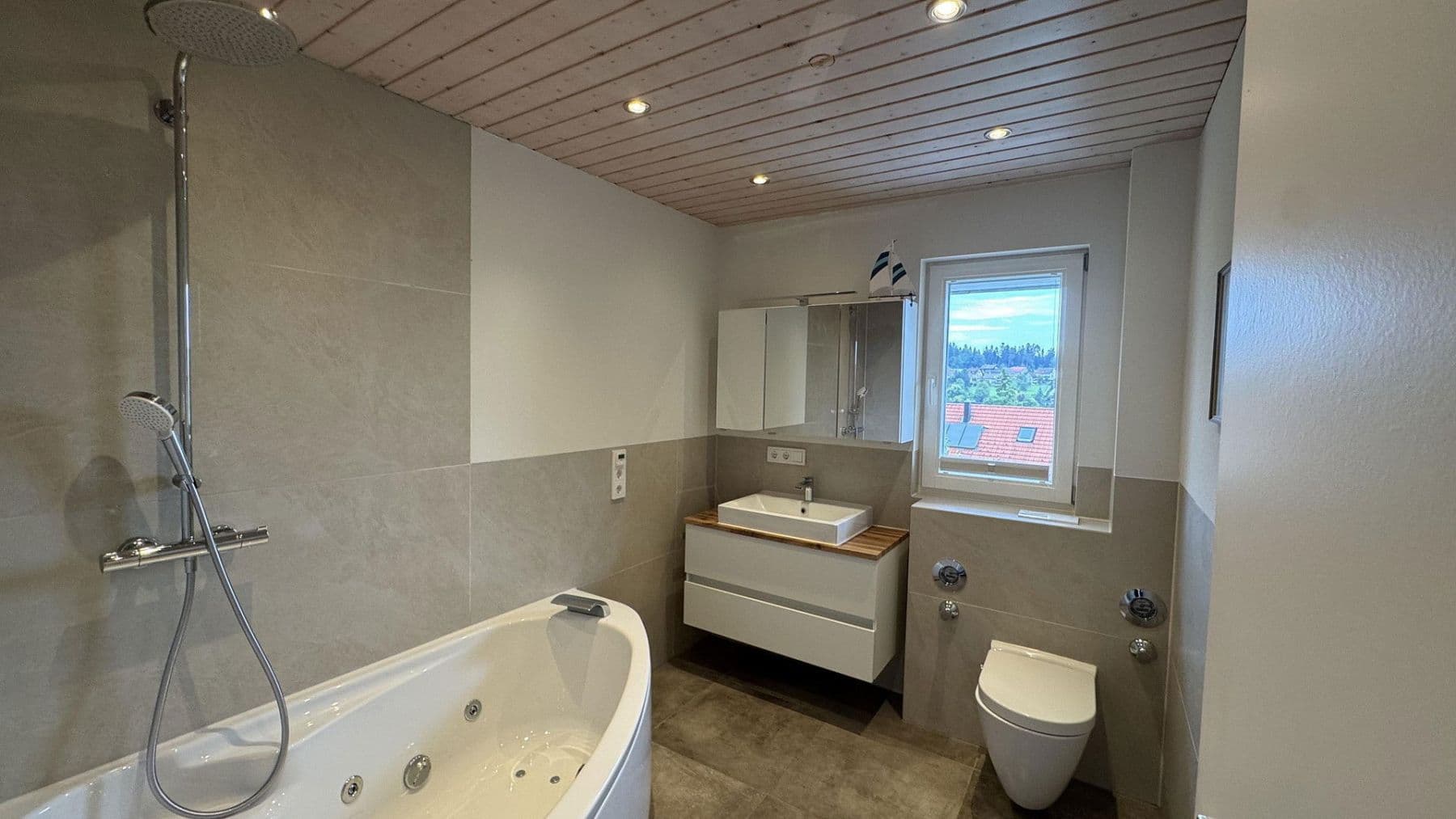 Pronájem bytu 2+kk 77 m², Freudenstadt, Bádensko-Württembersko Pronájem bytu 2+kk 77 m², Freudenstadt, Bádensko-Württembersko