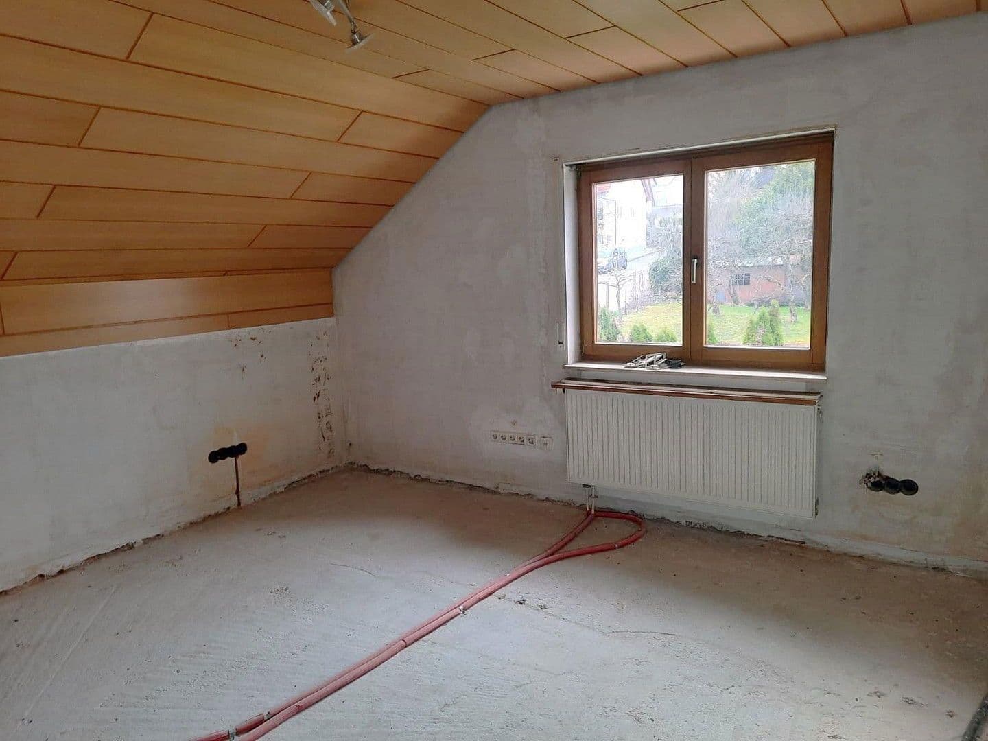 Prodej domu 160 m², pozemek 895 m², Wiesenstraße 15, Eschelbronn, Bádensko-Württembersko Prodej domu 160 m², pozemek 895 m², Wiesenstraße 15, Eschelbronn, Bádensko-Württembersko