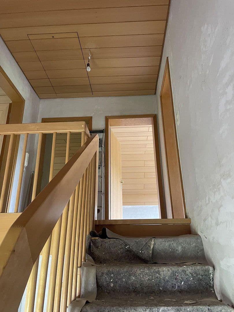 Prodej domu 160 m², pozemek 895 m², Wiesenstraße 15, Eschelbronn, Bádensko-Württembersko Prodej domu 160 m², pozemek 895 m², Wiesenstraße 15, Eschelbronn, Bádensko-Württembersko