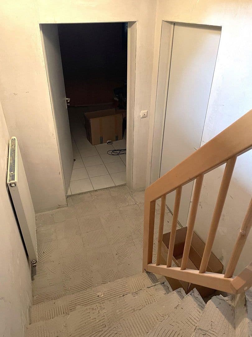 Prodej domu 160 m², pozemek 895 m², Wiesenstraße 15, Eschelbronn, Bádensko-Württembersko Prodej domu 160 m², pozemek 895 m², Wiesenstraße 15, Eschelbronn, Bádensko-Württembersko