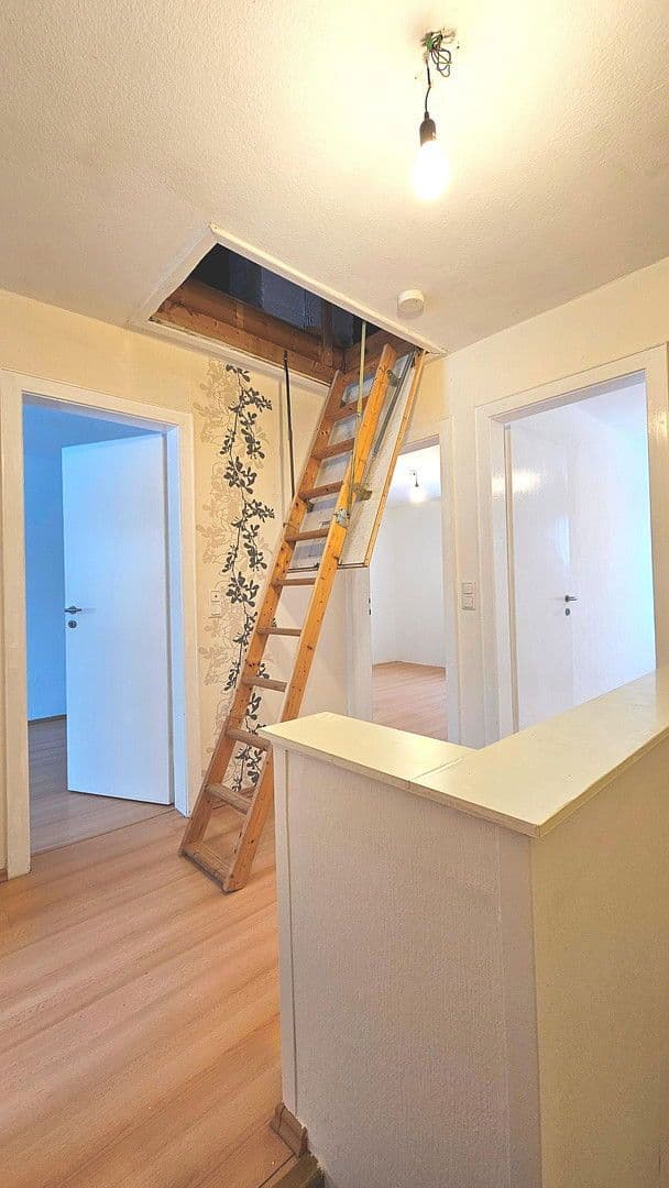 Prodej domu 86 m², pozemek 134 m², Eulenpfad 48, Celle, Dolní Sasko Prodej domu 86 m², pozemek 134 m², Eulenpfad 48, Celle, Dolní Sasko