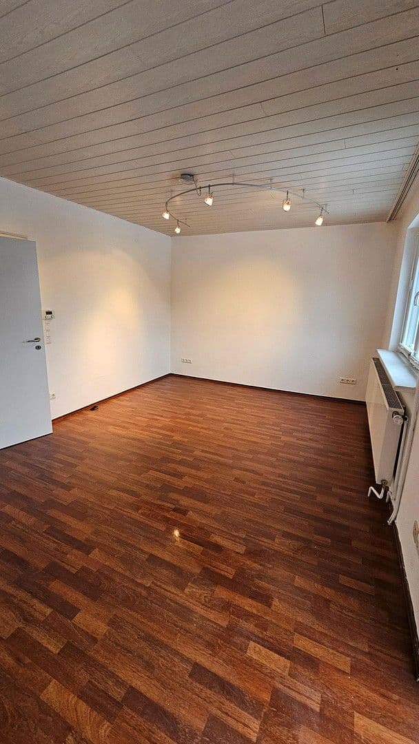 Prodej domu 86 m², pozemek 134 m², Eulenpfad 48, Celle, Dolní Sasko Prodej domu 86 m², pozemek 134 m², Eulenpfad 48, Celle, Dolní Sasko