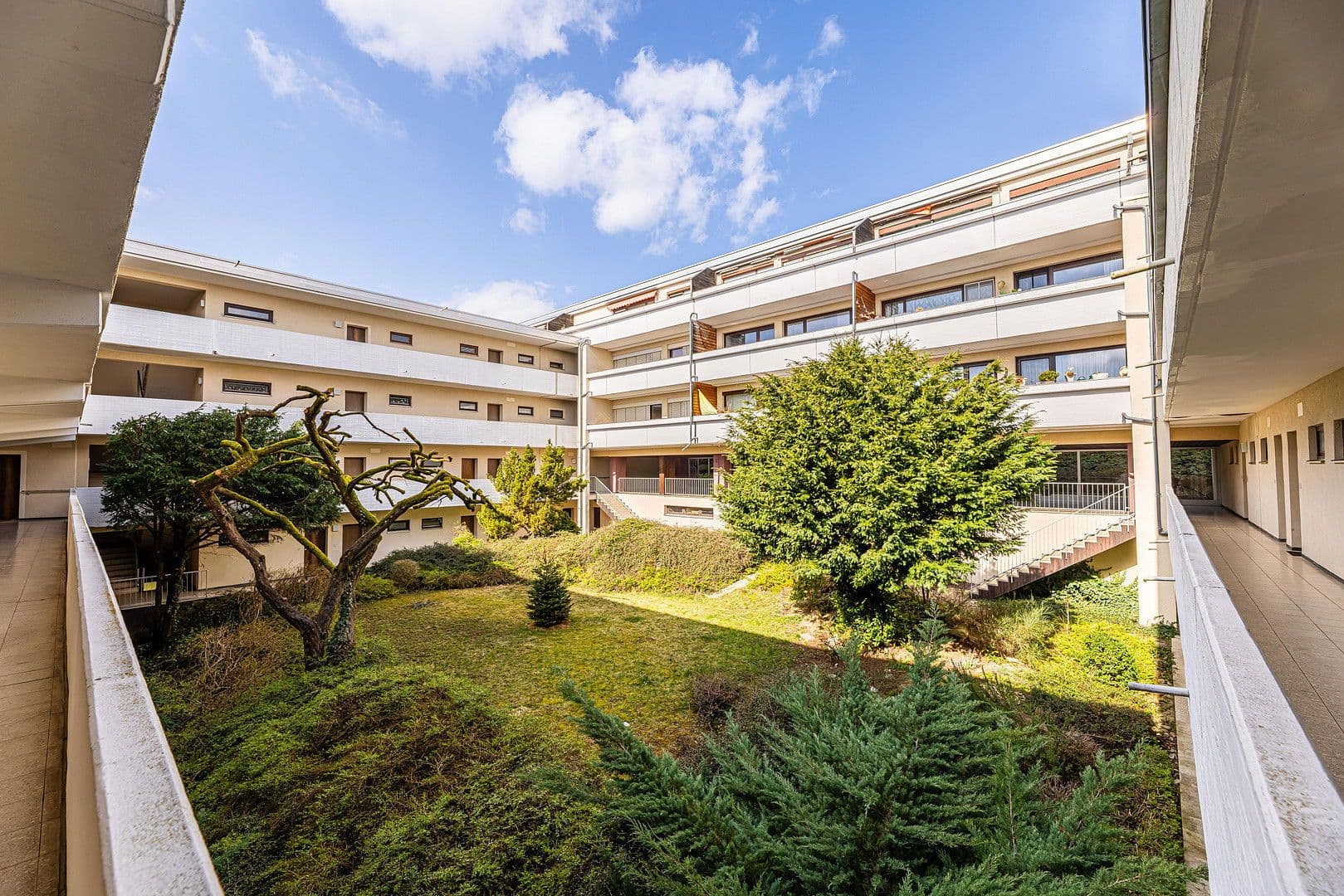 Prodej bytu 4+1 97 m², Allerseeweg 14, Höchberg, Bavorsko Prodej bytu 4+1 97 m², Allerseeweg 14, Höchberg, Bavorsko