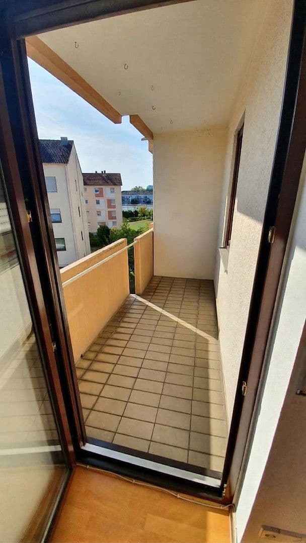 Pronájem bytu 3+1 70 m², Nordbahnstr. 99, Kaiserslautern, Porýní-Falc Pronájem bytu 3+1 70 m², Nordbahnstr. 99, Kaiserslautern, Porýní-Falc