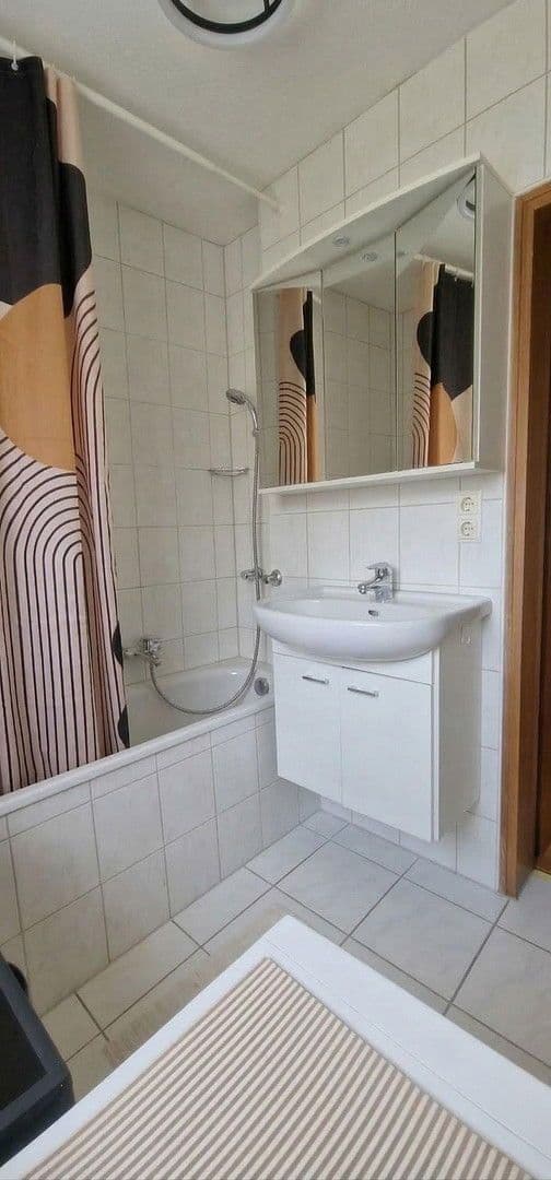 Pronájem bytu 3+1 70 m², Nordbahnstr. 99, Kaiserslautern, Porýní-Falc Pronájem bytu 3+1 70 m², Nordbahnstr. 99, Kaiserslautern, Porýní-Falc