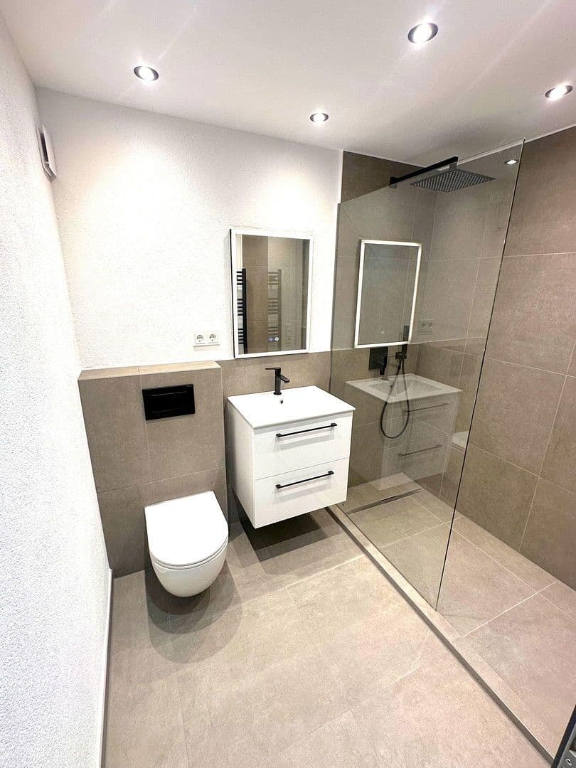 Prodej bytu 5+kk 124 m², Kastenackerweg 10, Esslingen am Neckar, Bádensko-Württembersko Prodej bytu 5+kk 124 m², Kastenackerweg 10, Esslingen am Neckar, Bádensko-Württembersko