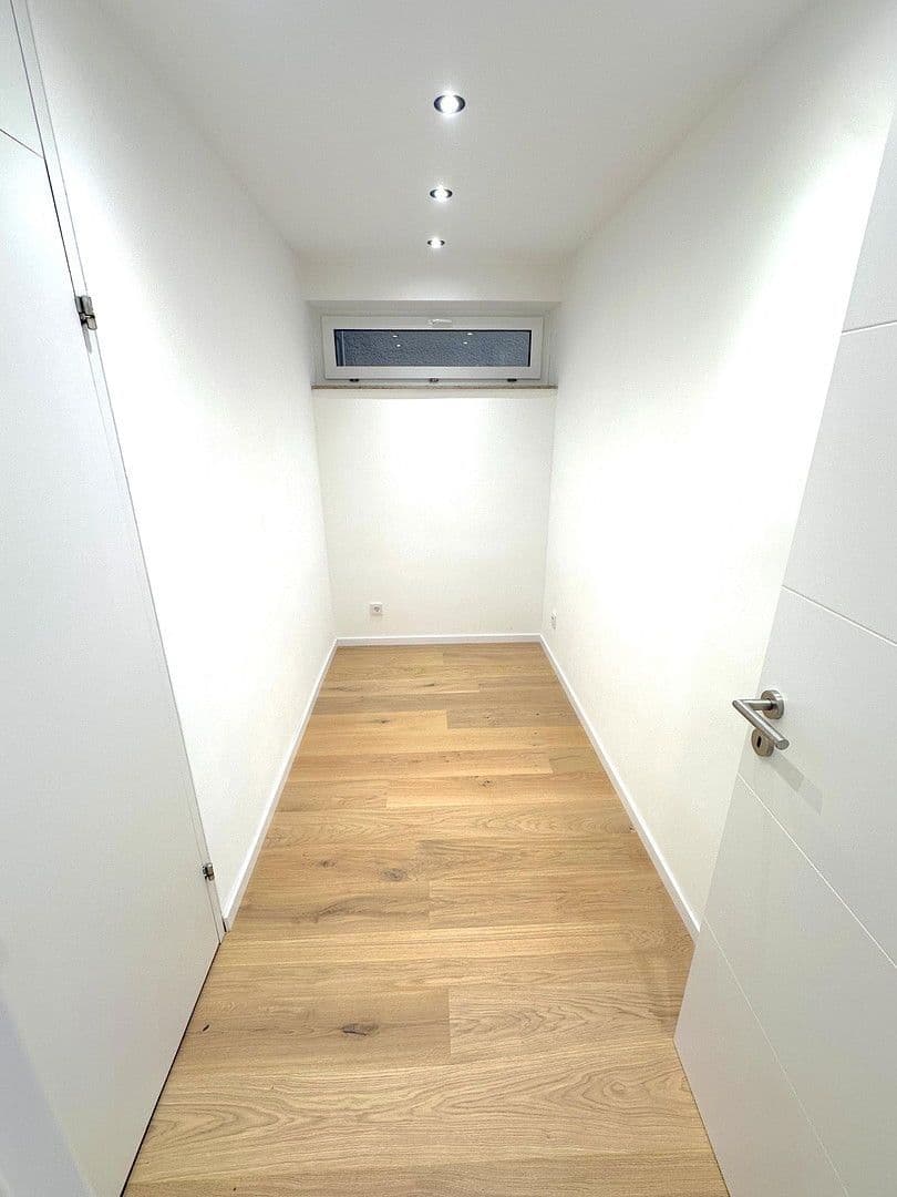 Prodej bytu 5+kk 124 m², Kastenackerweg 10, Esslingen am Neckar, Bádensko-Württembersko Prodej bytu 5+kk 124 m², Kastenackerweg 10, Esslingen am Neckar, Bádensko-Württembersko