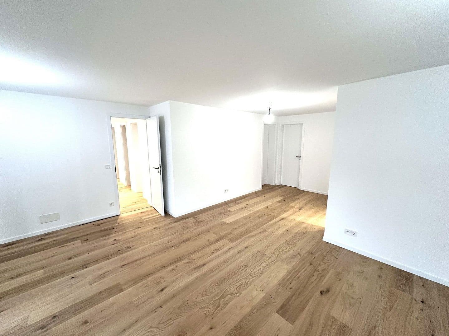 Prodej bytu 5+kk 124 m², Kastenackerweg 10, Esslingen am Neckar, Bádensko-Württembersko Prodej bytu 5+kk 124 m², Kastenackerweg 10, Esslingen am Neckar, Bádensko-Württembersko