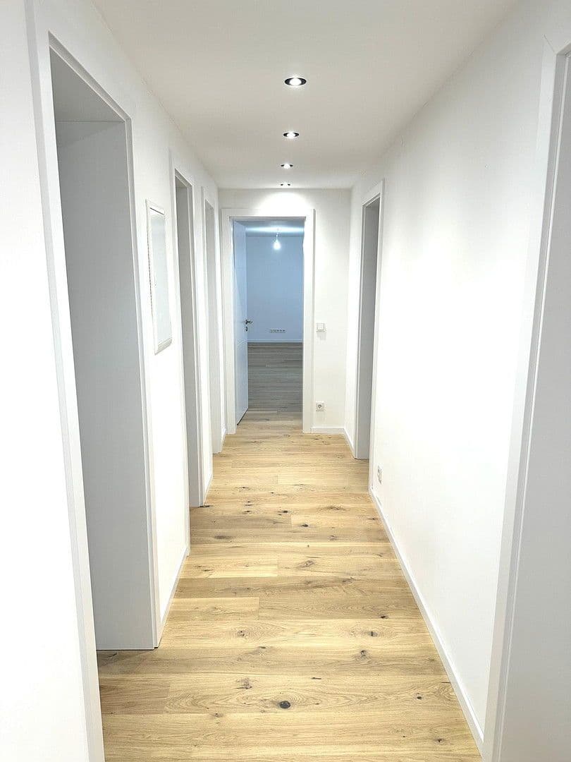 Prodej bytu 5+kk 124 m², Kastenackerweg 10, Esslingen am Neckar, Bádensko-Württembersko Prodej bytu 5+kk 124 m², Kastenackerweg 10, Esslingen am Neckar, Bádensko-Württembersko