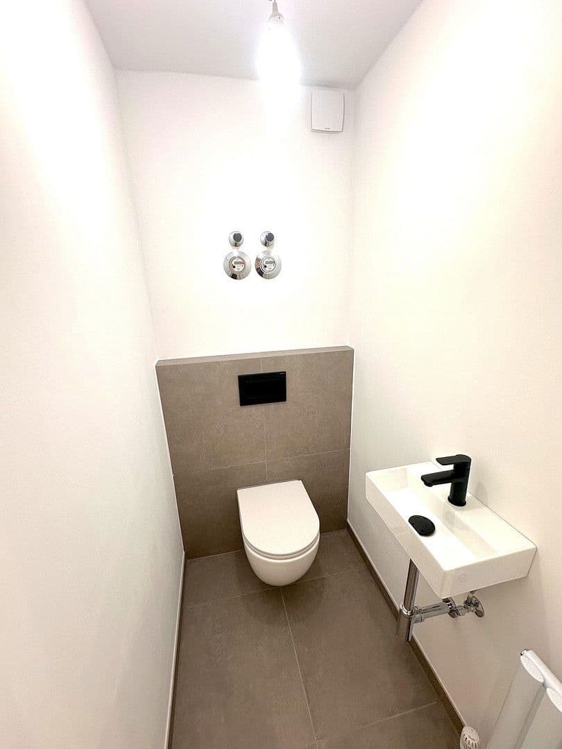 Prodej bytu 5+kk 124 m², Kastenackerweg 10, Esslingen am Neckar, Bádensko-Württembersko Prodej bytu 5+kk 124 m², Kastenackerweg 10, Esslingen am Neckar, Bádensko-Württembersko