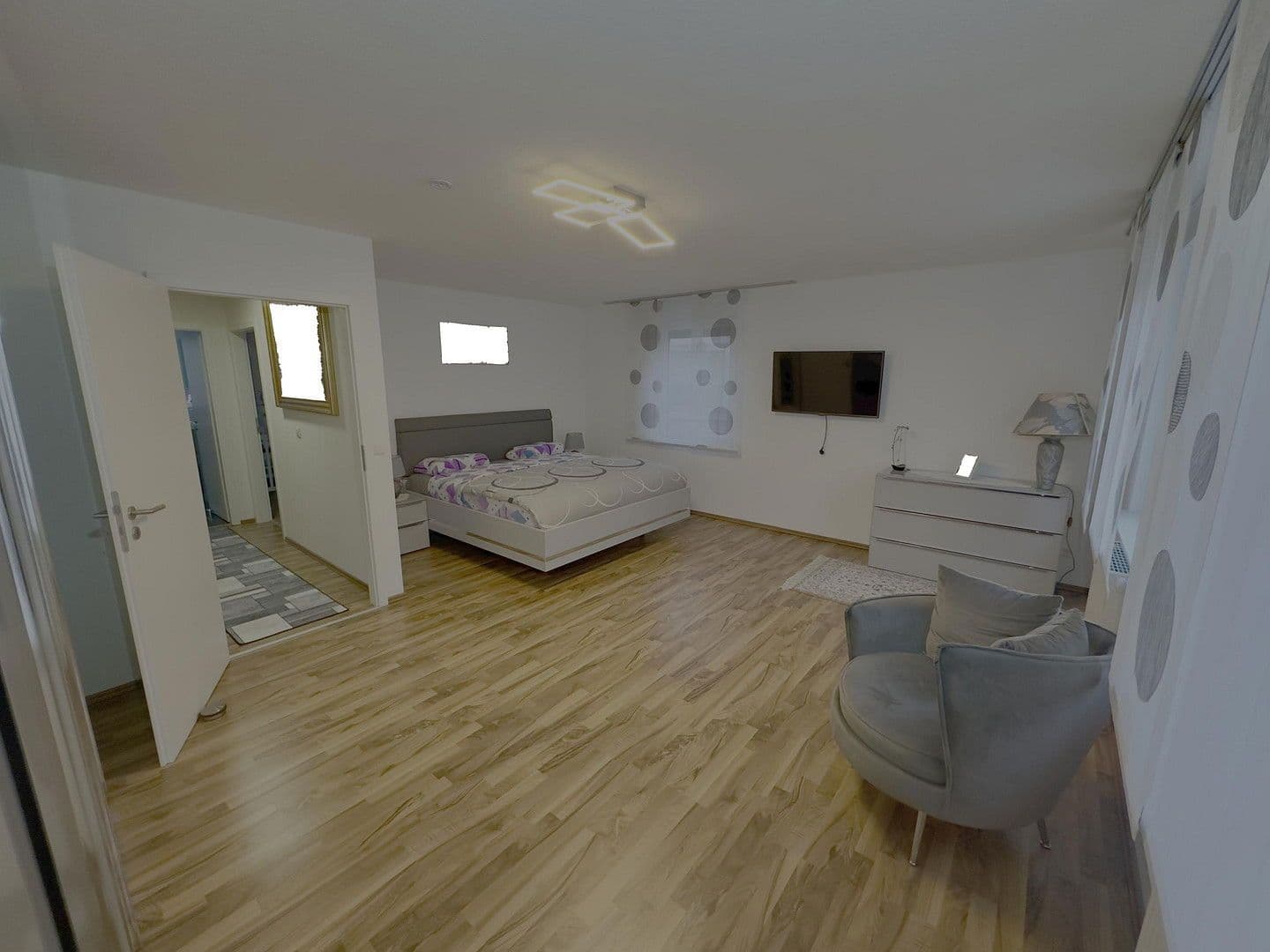 Prodej domu 195 m², pozemek 380 m², Pfinztal, Bádensko-Württembersko Prodej domu 195 m², pozemek 380 m², Pfinztal, Bádensko-Württembersko