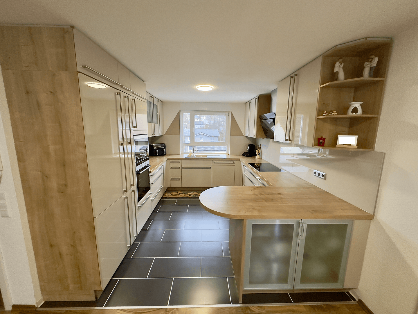 Prodej domu 195 m², pozemek 380 m², Pfinztal, Bádensko-Württembersko Prodej domu 195 m², pozemek 380 m², Pfinztal, Bádensko-Württembersko