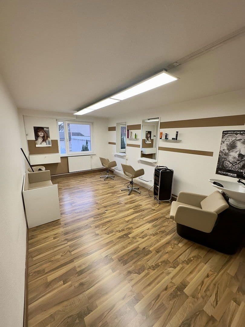 Prodej domu 195 m², pozemek 380 m², Pfinztal, Bádensko-Württembersko Prodej domu 195 m², pozemek 380 m², Pfinztal, Bádensko-Württembersko