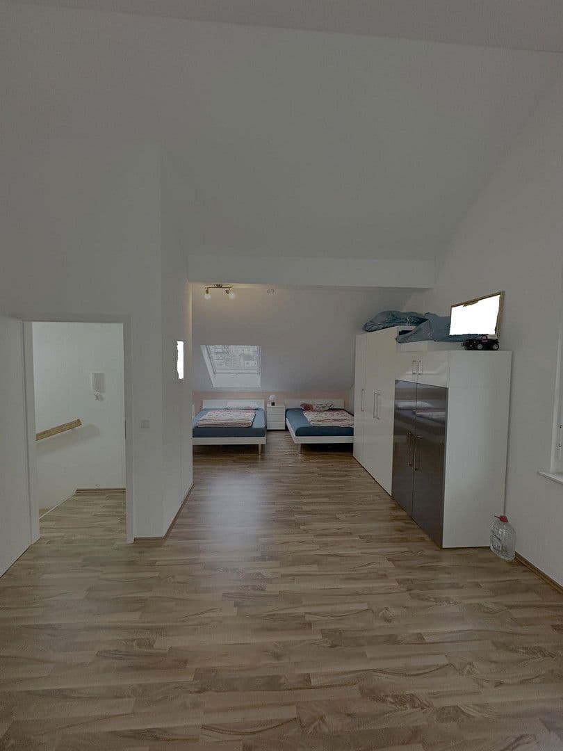 Prodej domu 195 m², pozemek 380 m², Pfinztal, Bádensko-Württembersko Prodej domu 195 m², pozemek 380 m², Pfinztal, Bádensko-Württembersko