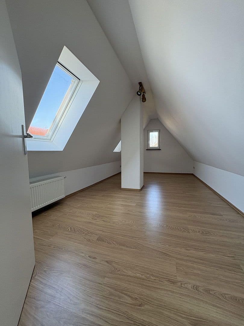 Pronájem domu 175 m², pozemek 500 m², Gundelsheim, Bavorsko Pronájem domu 175 m², pozemek 500 m², Gundelsheim, Bavorsko