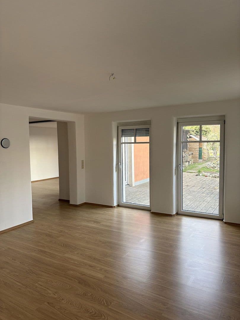 Pronájem domu 175 m², pozemek 500 m², Gundelsheim, Bavorsko Pronájem domu 175 m², pozemek 500 m², Gundelsheim, Bavorsko