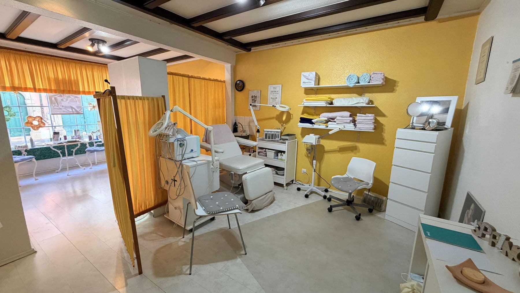 Pronájem nebytového prostoru 44 m², Haupstr. 439, Königswinter, Severní Porýní-Vestfálsko Pronájem nebytového prostoru 44 m², Haupstr. 439, Königswinter, Severní Porýní-Vestfálsko