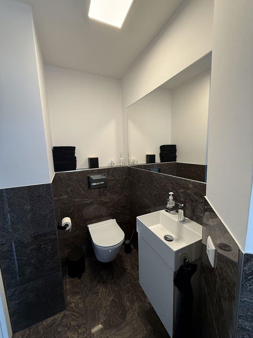 Prodej domu 170 m², pozemek 600 m², Gehrden, Dolní Sasko Prodej domu 170 m², pozemek 600 m², Gehrden, Dolní Sasko