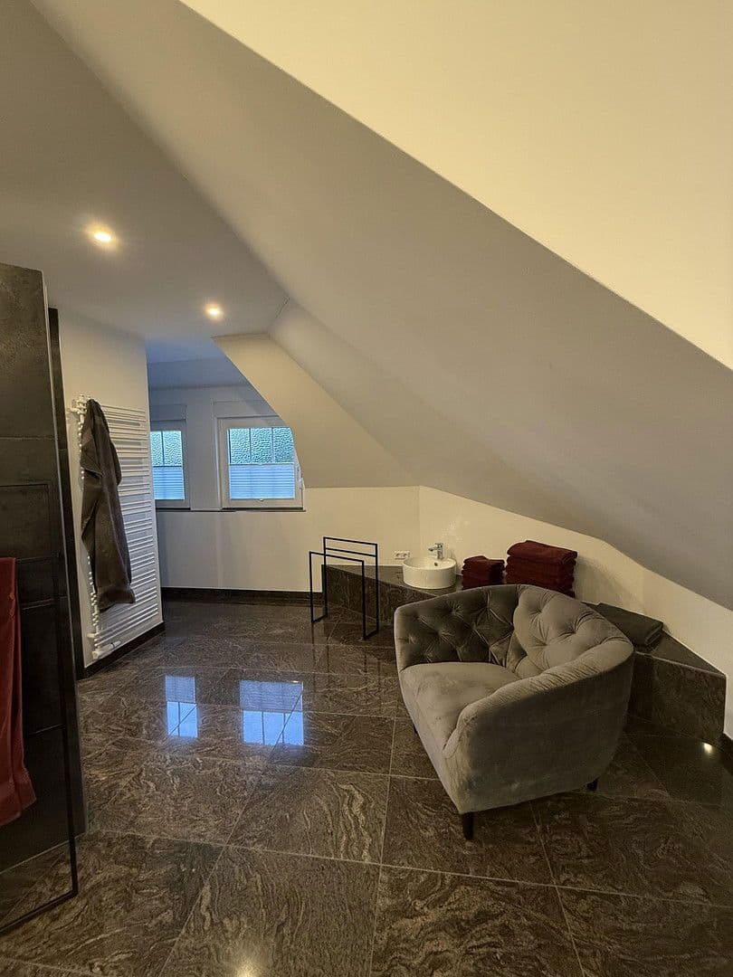 Prodej domu 170 m², pozemek 600 m², Gehrden, Dolní Sasko Prodej domu 170 m², pozemek 600 m², Gehrden, Dolní Sasko