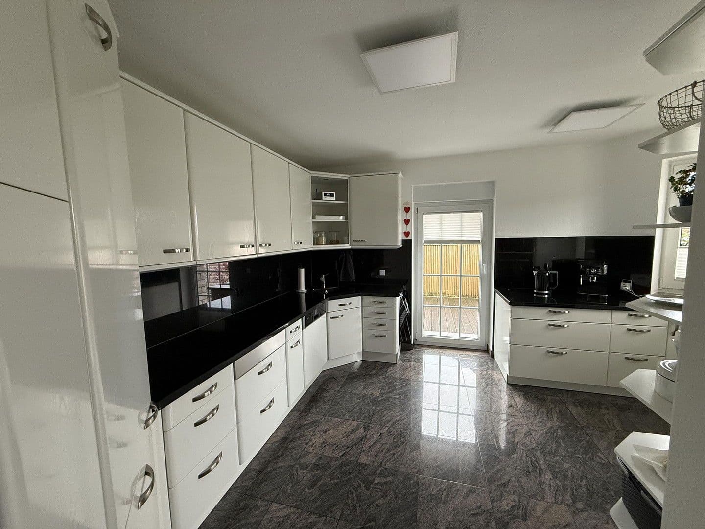 Prodej domu 170 m², pozemek 600 m², Gehrden, Dolní Sasko Prodej domu 170 m², pozemek 600 m², Gehrden, Dolní Sasko