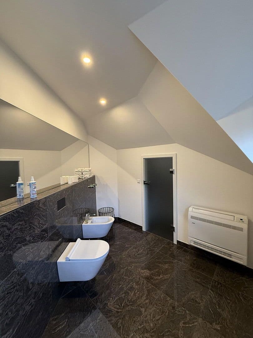 Prodej domu 170 m², pozemek 600 m², Gehrden, Dolní Sasko Prodej domu 170 m², pozemek 600 m², Gehrden, Dolní Sasko