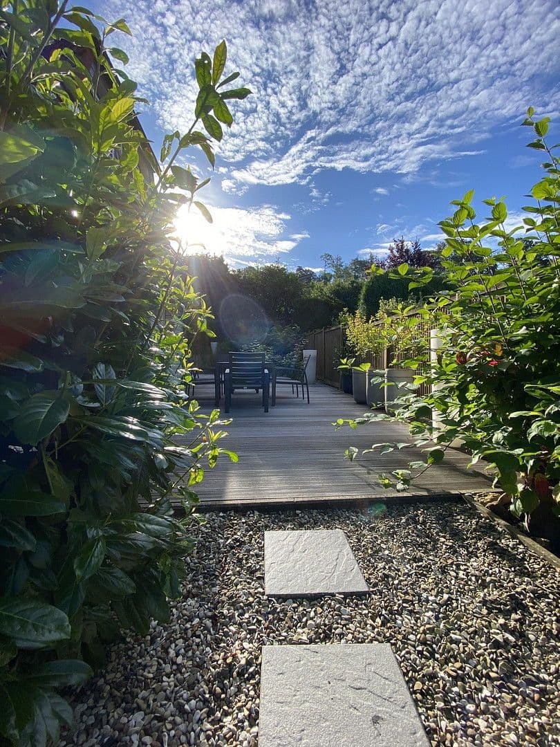 Prodej domu 170 m², pozemek 600 m², Gehrden, Dolní Sasko Prodej domu 170 m², pozemek 600 m², Gehrden, Dolní Sasko