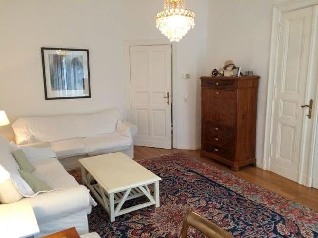 Prodej bytu 3+1 93 m², Sophie-Charlotten-Straße 37, Berlin, Berlín Prodej bytu 3+1 93 m², Sophie-Charlotten-Straße 37, Berlin, Berlín