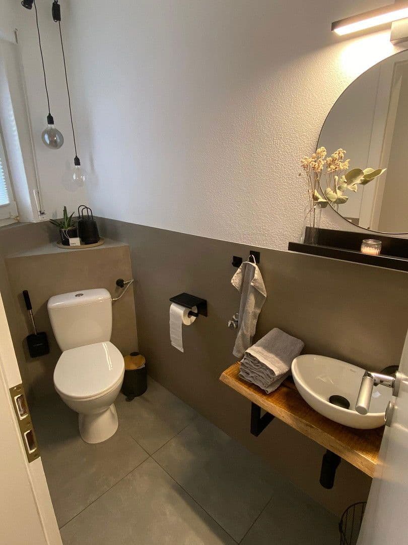 Prodej domu 119 m², pozemek 308 m², Hagen, Severní Porýní-Vestfálsko Prodej domu 119 m², pozemek 308 m², Hagen, Severní Porýní-Vestfálsko