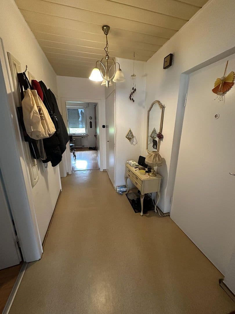 Pronájem bytu 2+1 61 m², Erbschlöer Straße, Wuppertal - Ronsdorf, Severní Porýní-Vestfálsko Pronájem bytu 2+1 61 m², Erbschlöer Straße, Wuppertal - Ronsdorf, Severní Porýní-Vestfálsko