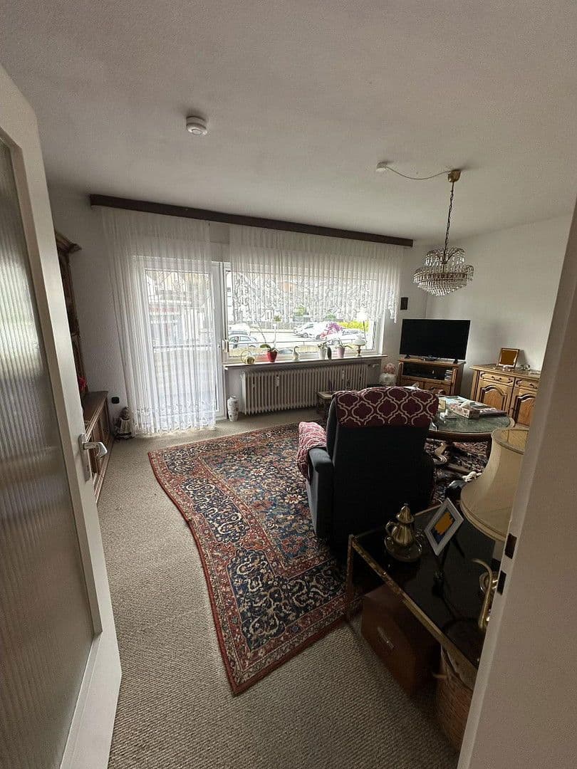 Pronájem bytu 2+1 61 m², Erbschlöer Straße, Wuppertal - Ronsdorf, Severní Porýní-Vestfálsko Pronájem bytu 2+1 61 m², Erbschlöer Straße, Wuppertal - Ronsdorf, Severní Porýní-Vestfálsko