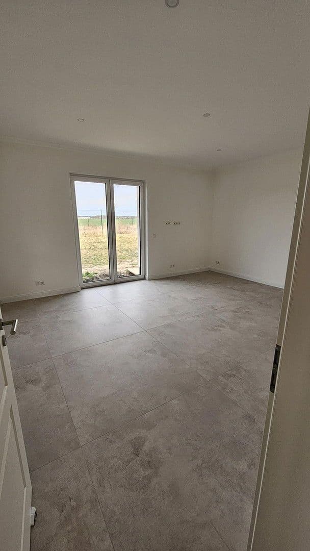 Pronájem domu 131 m², pozemek 820 m², Zossen, Braniborsko Pronájem domu 131 m², pozemek 820 m², Zossen, Braniborsko