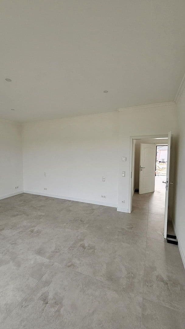 Pronájem domu 131 m², pozemek 820 m², Zossen, Braniborsko Pronájem domu 131 m², pozemek 820 m², Zossen, Braniborsko