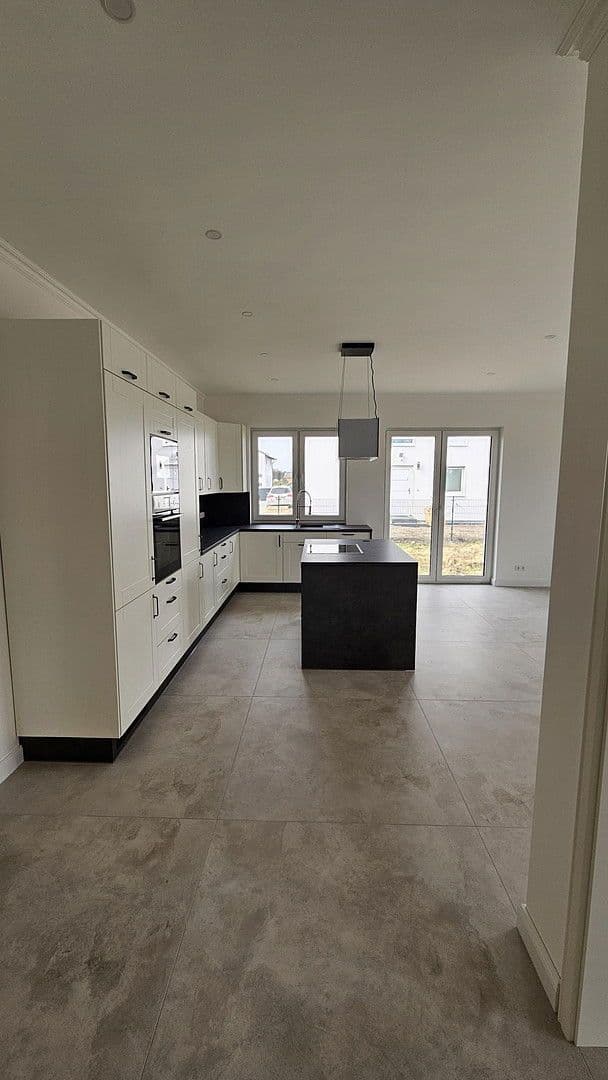 Pronájem domu 131 m², pozemek 820 m², Zossen, Braniborsko Pronájem domu 131 m², pozemek 820 m², Zossen, Braniborsko