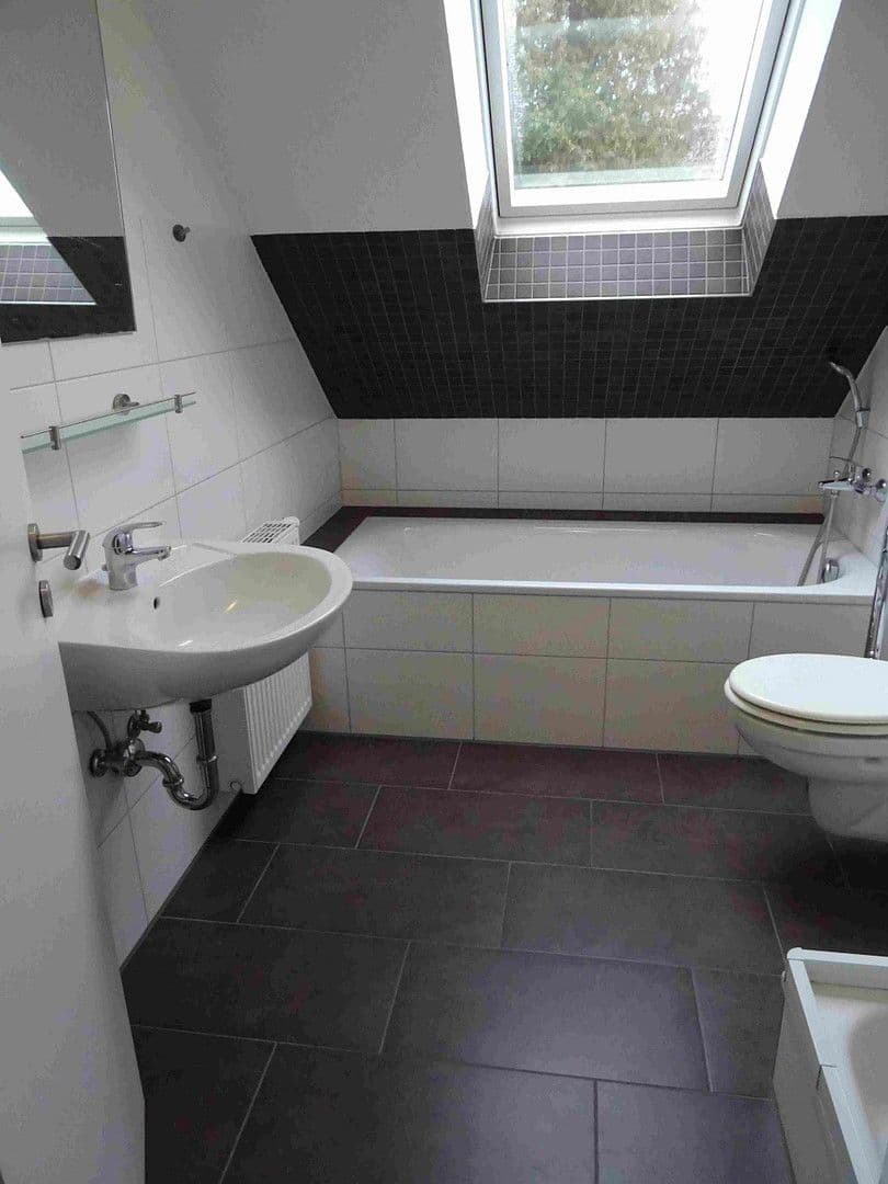 Prodej domu 229 m², pozemek 785 m², Wiefelstede, Dolní Sasko Prodej domu 229 m², pozemek 785 m², Wiefelstede, Dolní Sasko