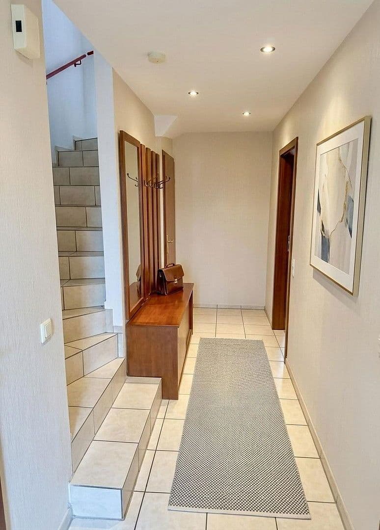 Prodej domu 115 m², pozemek 170 m², Händelstraße 39, Niederkassel, Severní Porýní-Vestfálsko Prodej domu 115 m², pozemek 170 m², Händelstraße 39, Niederkassel, Severní Porýní-Vestfálsko