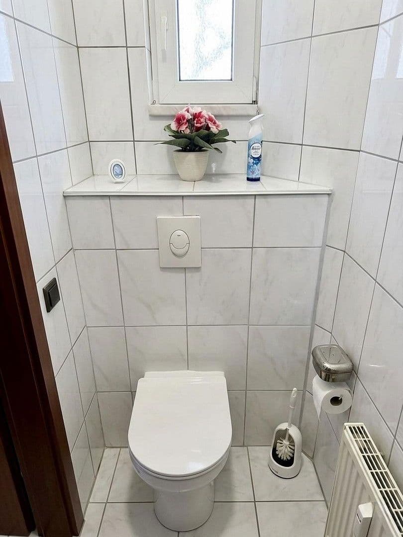 Prodej domu 115 m², pozemek 170 m², Händelstraße 39, Niederkassel, Severní Porýní-Vestfálsko Prodej domu 115 m², pozemek 170 m², Händelstraße 39, Niederkassel, Severní Porýní-Vestfálsko