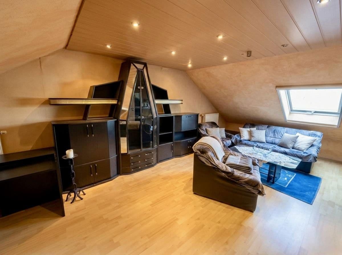 Prodej domu 115 m², pozemek 170 m², Händelstraße 39, Niederkassel, Severní Porýní-Vestfálsko Prodej domu 115 m², pozemek 170 m², Händelstraße 39, Niederkassel, Severní Porýní-Vestfálsko