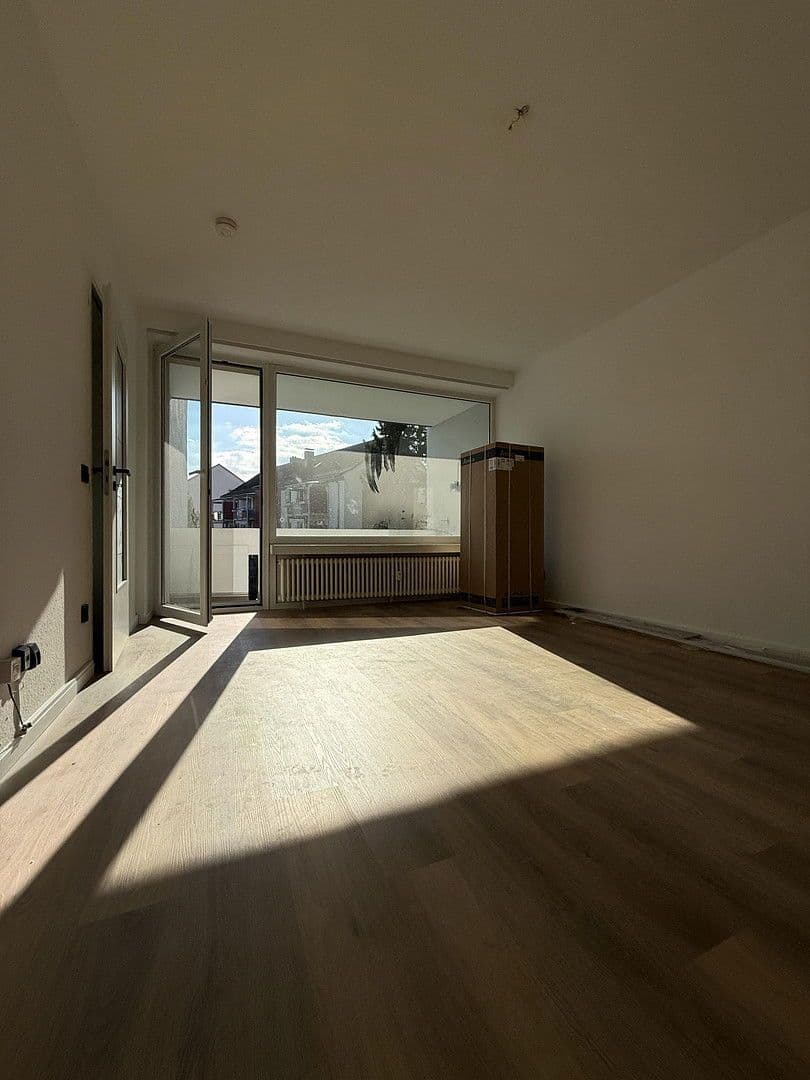 Pronájem bytu 1+kk 35 m², Neu Löhdorf 17, Solingen, Severní Porýní-Vestfálsko Pronájem bytu 1+kk 35 m², Neu Löhdorf 17, Solingen, Severní Porýní-Vestfálsko