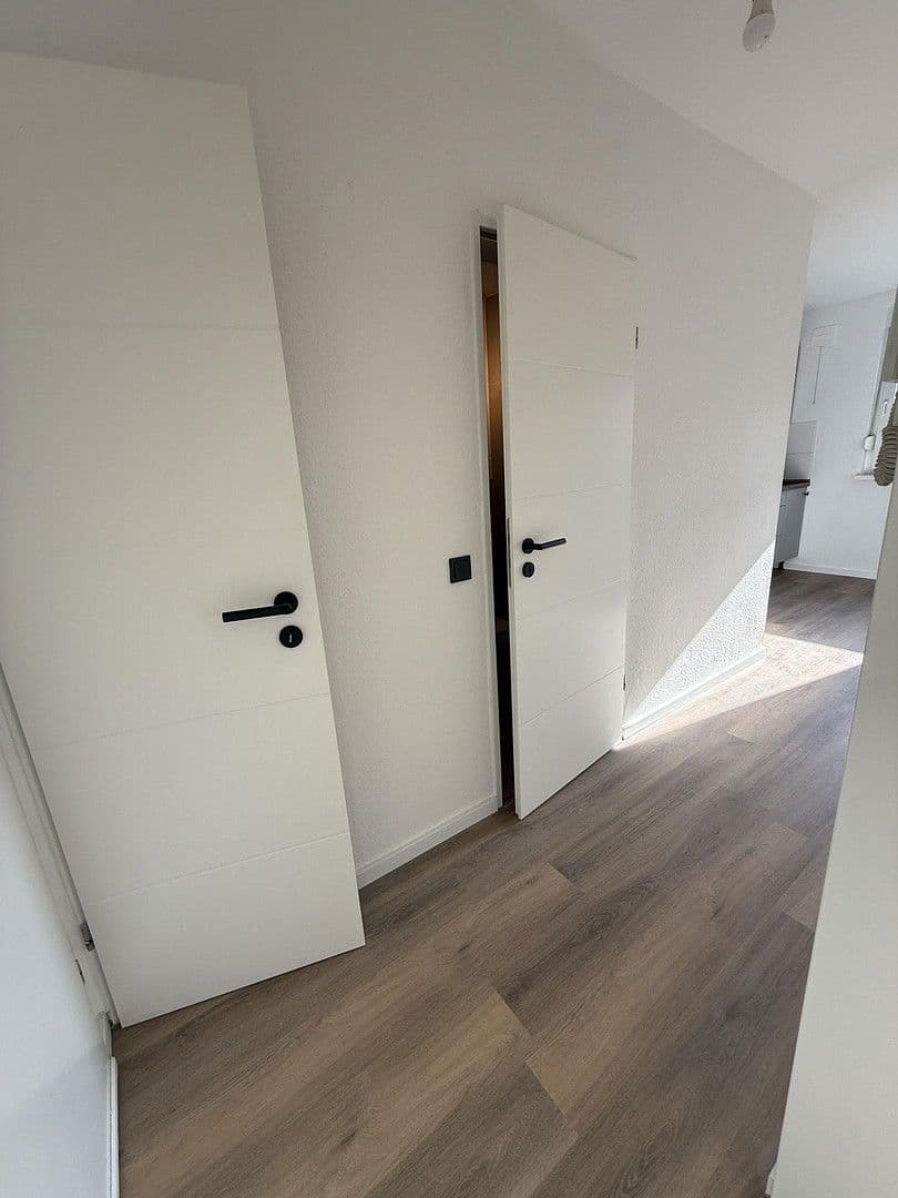 Pronájem bytu 1+kk 35 m², Neu Löhdorf 17, Solingen, Severní Porýní-Vestfálsko Pronájem bytu 1+kk 35 m², Neu Löhdorf 17, Solingen, Severní Porýní-Vestfálsko