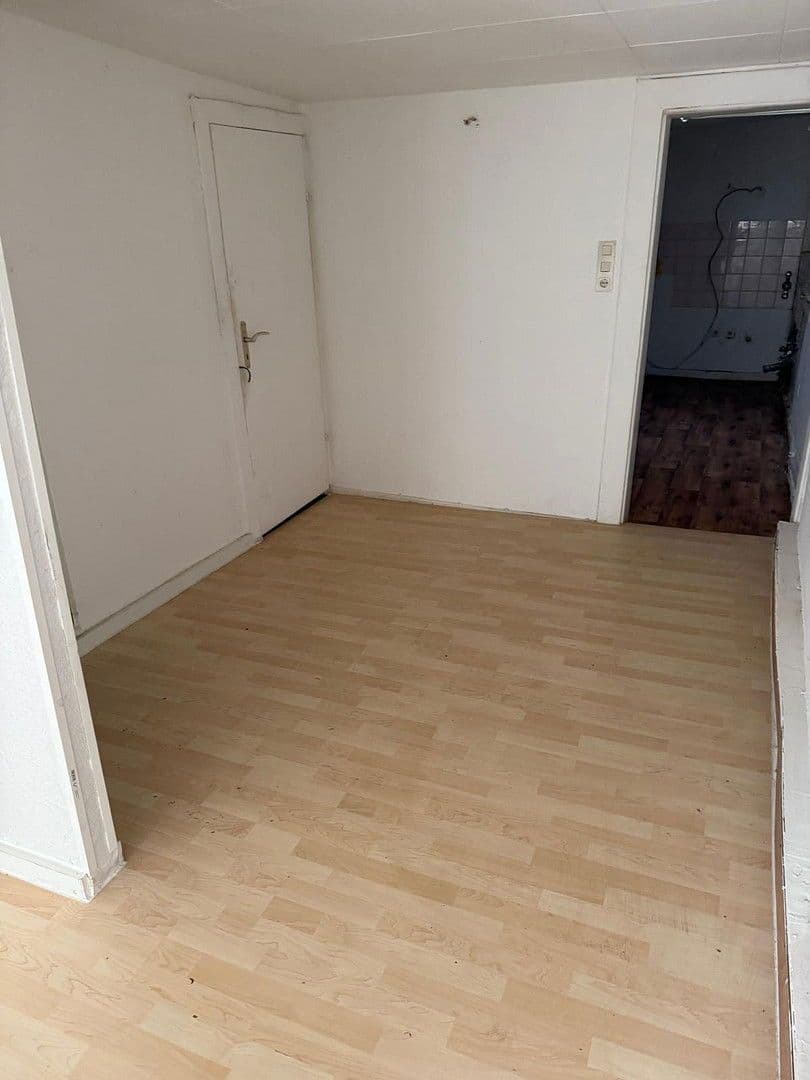 Pronájem bytu 2+1 48 m², Lindenstraße 30, Bad Wildungen, Hessen Pronájem bytu 2+1 48 m², Lindenstraße 30, Bad Wildungen, Hessen
